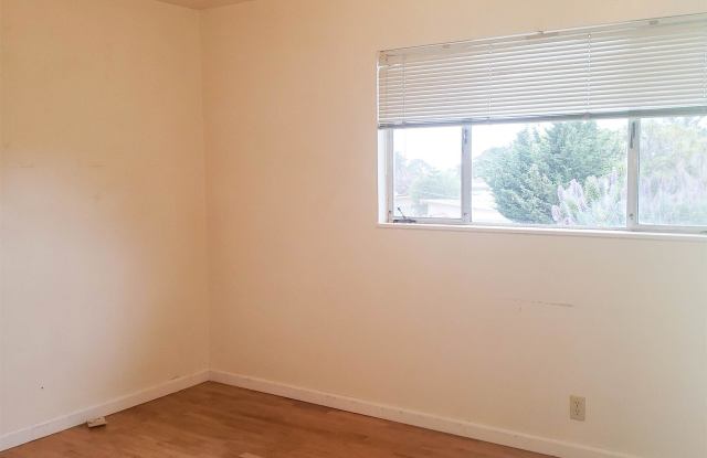 1846 Ord Grove Avenue Gallery 4