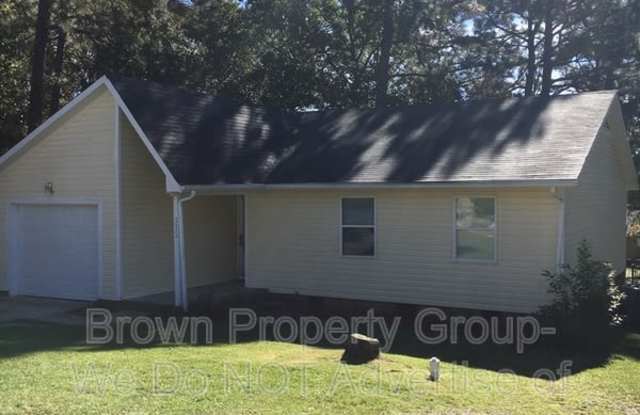 3324 Red Fox Rd Gallery 1