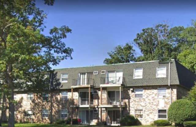 10148 South 84th Avenue - 10148 S 84th Ter, Palos Hills, IL 60465