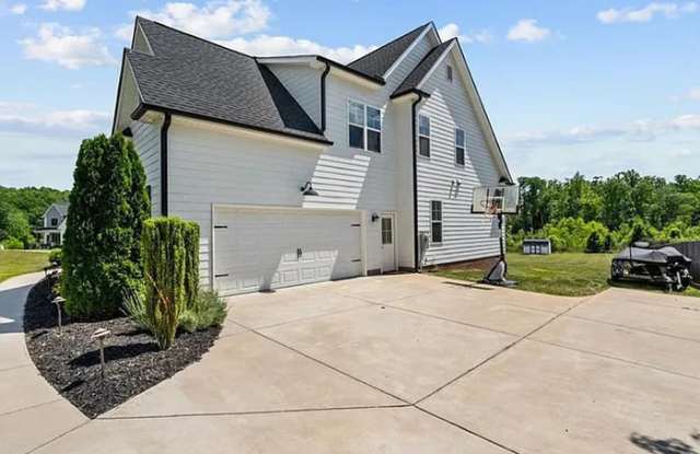 7105 Rae Farms Way Gallery 3