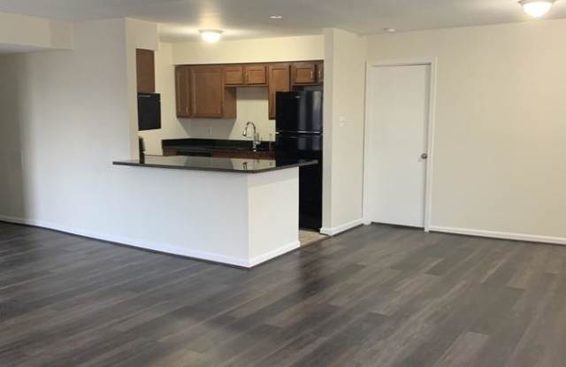 3461 Summit Ct NE Gallery 3
