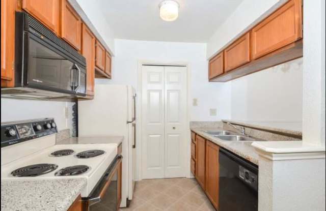 2658 Thousand Oaks Dr Gallery 2