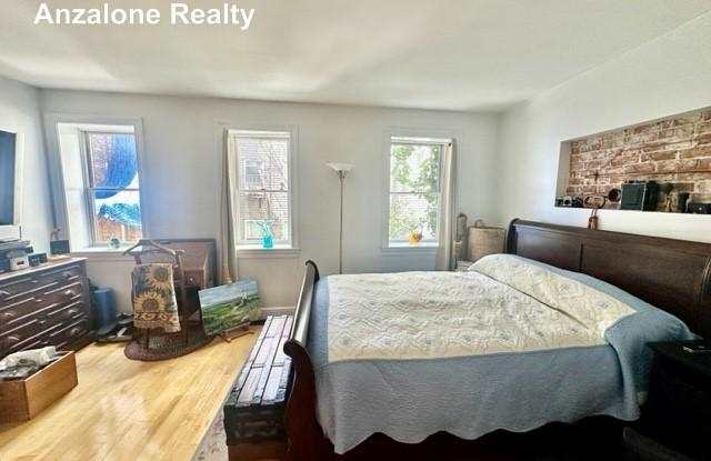 152 Prince Gallery 4
