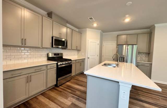 5712 Woodlawn Drive photos photos