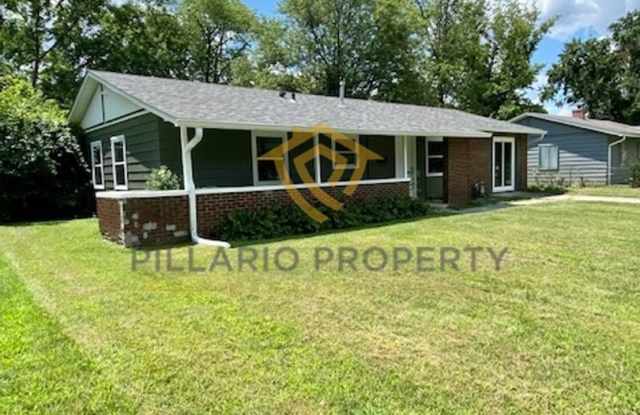 Devington, 1950s Ranch on the East Side with 4 Bedrooms and 1 Bathroom – Move-In Ready! photos photos