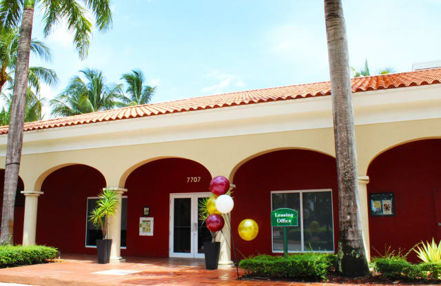 Royal Palms Gallery 3