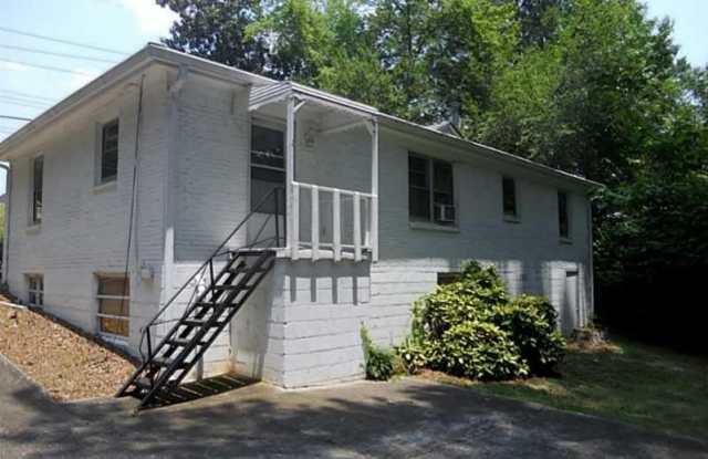 4267 Chamblee Tucker Road Gallery 2