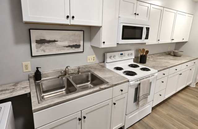 2 Bedroom Apartment at Whitewater Commons in St Charles Gallery 3