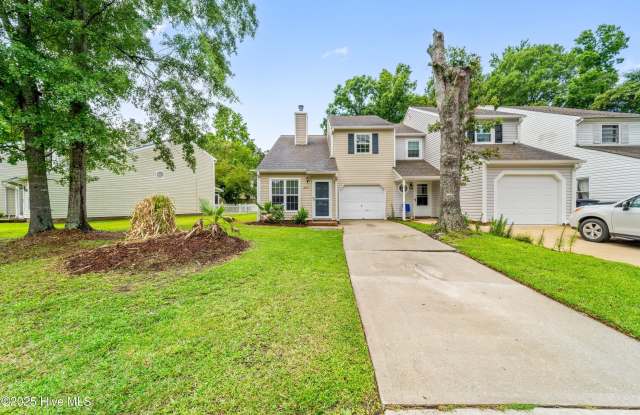 309 Bracken Place - 309 Bracken Place, Jacksonville, NC 28540