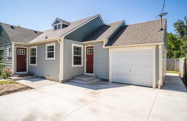 3-Bedroom 2 Bath Classic Cape Cod House (A/C) NE Albany, $2,395 - 1405 Northeast Water Avenue, Albany, OR 97321