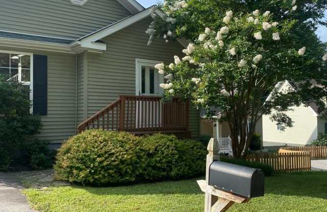West AVL - Updated 3/2 with huge basement and fenced backyard! Gallery 3