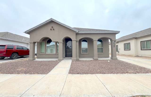 East El Paso/Horizon 4bed/2bath Refrig A/C! photos photos