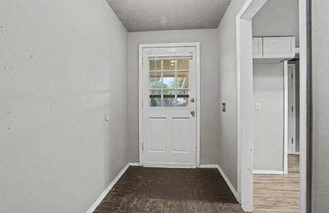1305 N Aster Avenue Gallery 4