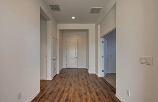 3 bedroom 2 bathroom in Deep Well Ranch's Westwood Neighborhood! Gallery 4