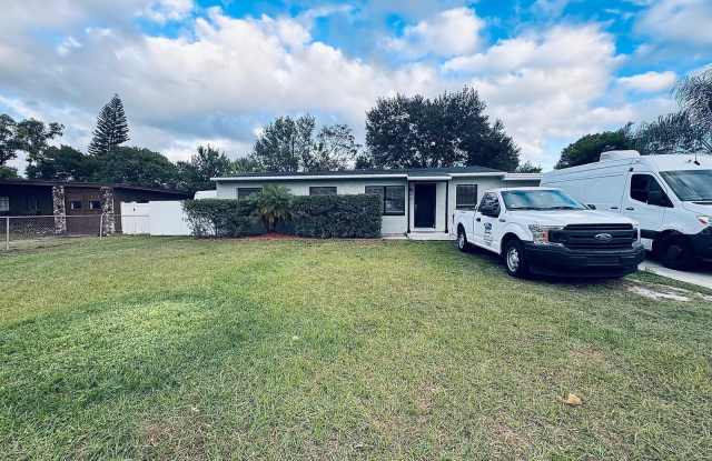 17 S SOLANDRA Drive Gallery 1