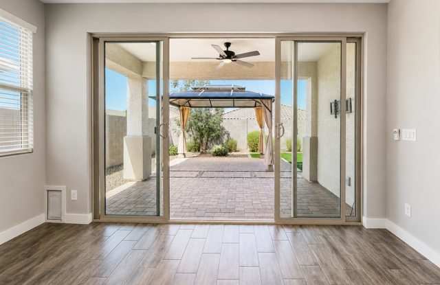 2996 W New River Dr Gallery 4