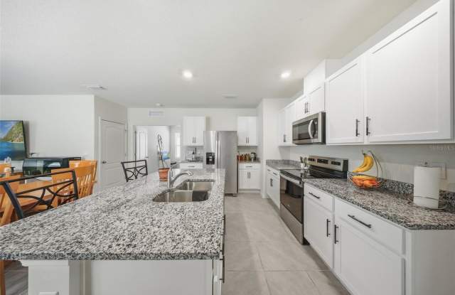 479 PELHAM PARK Drive Gallery 4