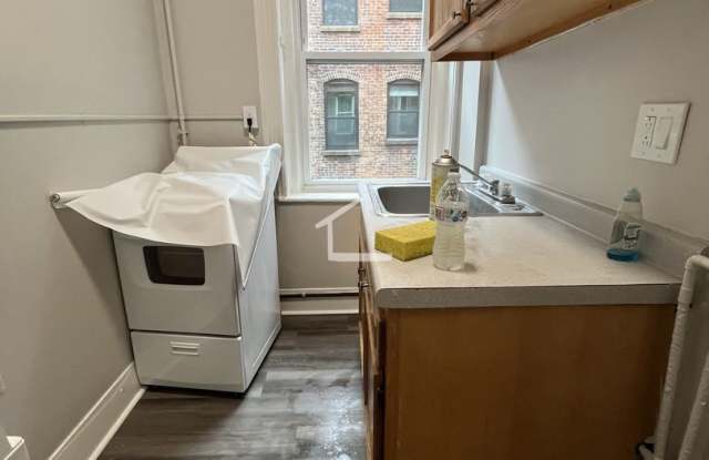 Cozy studio with great location in Allston available NOW! Gallery 3
