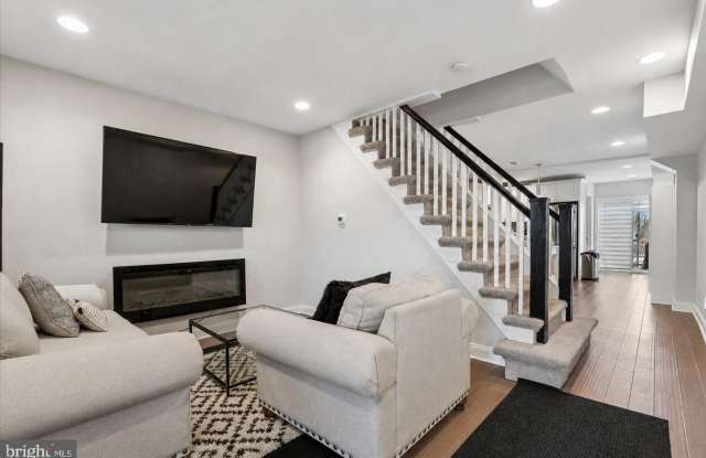 639 OLD ELM Street Gallery 4