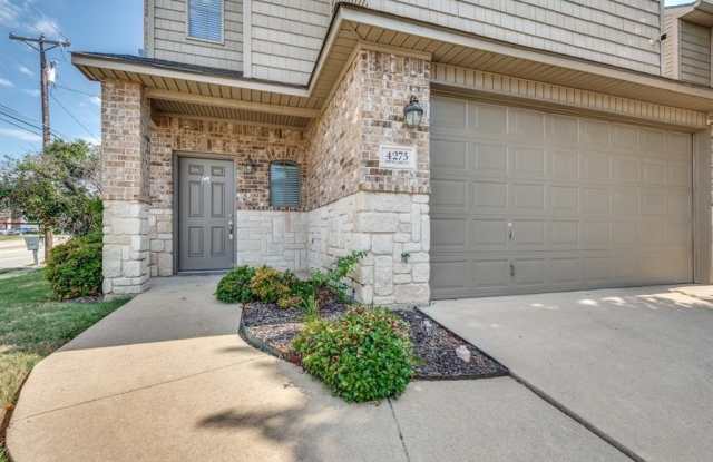 4275 Towne Lake Court Gallery 3