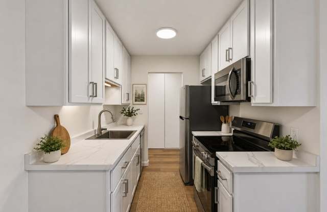 109th Place Apartments photos photos