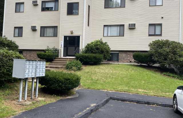 437 Sunderland RoadApt L Gallery 1