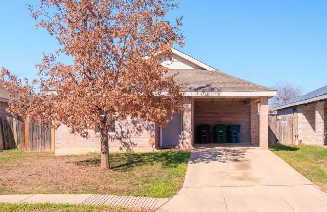 Charming 3-Bedroom Home Near Lackland AFB! - 9226 Emerald Port Drive, San Antonio, TX 78242