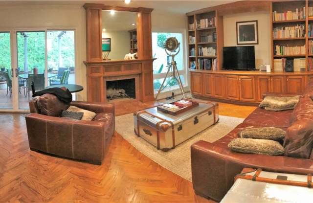28 Valley View Gallery 4