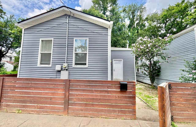 513 S 24th Street - 2 Bedroom House, Fenced Yard, Off-Street Parking, Pets OKAY! photos photos