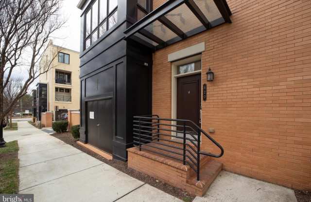 620 MCKENZIE AVE photos photos