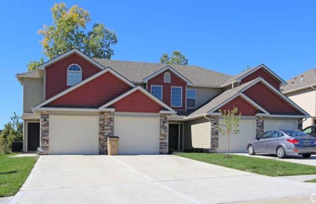 2108-2114 Hickoryleaf Lane photos photos