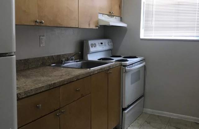 2 Bedroom in Miami on NW 2nd Ct photos photos