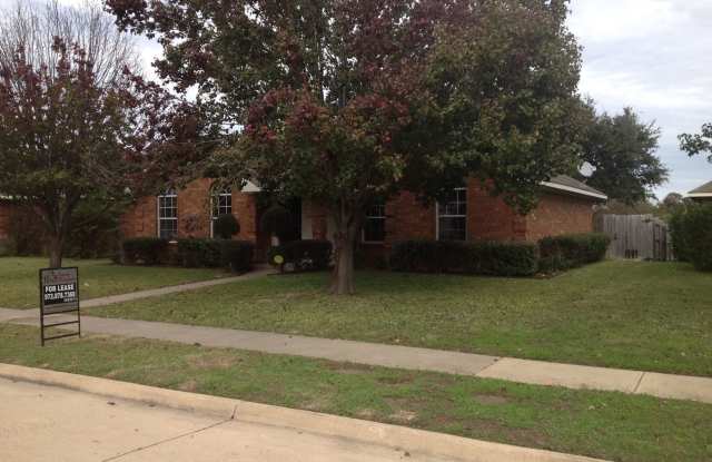 2006 Tallahassee Dr - 2006 Tallahassee Drive, Ennis, TX 75119