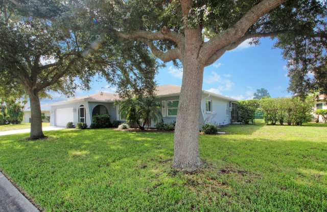 Jacaranda West Annual Pool Home for Rent Gallery 3