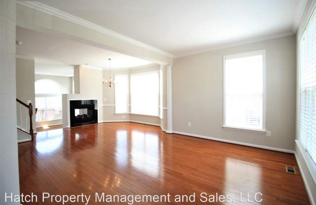 2424 Battery Hill Circle Gallery 3