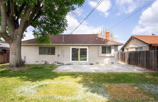 15856 Silvergrove Drive Gallery 4