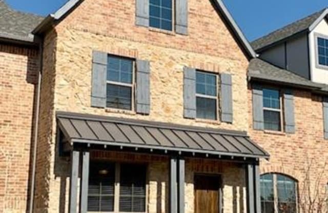 204 Indian Hills Avenue - 204 Indian Hills Ave, Flower Mound, TX 75028