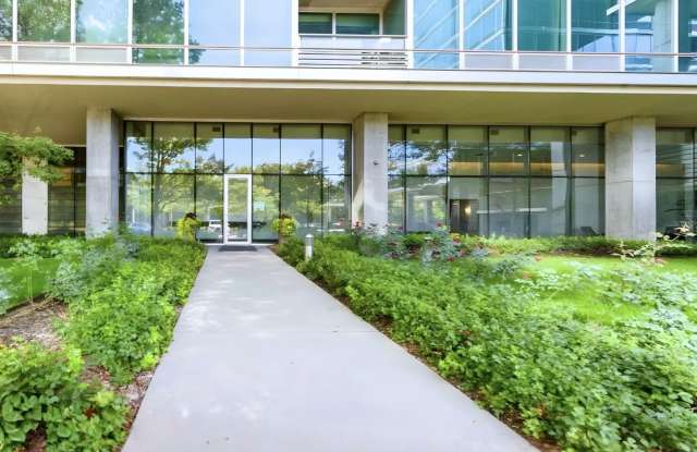 9715 Woods Drive Gallery 4