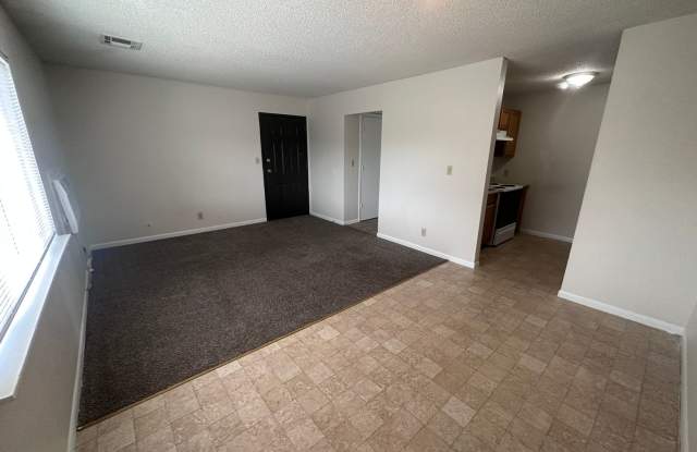 $670 - Accepting SECTION 8/ Housing Voucher 2 bedroom / 1 bathroom - Newly remodeled Apartment - 1514 East 17th Street North, Wichita, KS 67214 $670 - Accepting SECTION 8/ Housing Voucher 2 bedroom / 1 bathroom - Newly remodeled Apartment - 1514 East 17th Street North, Wichita, KS 67214