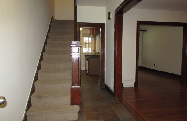 1929 Lincoln Road Gallery 3