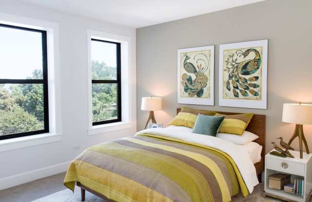 Shoreland Apartments Gallery 3