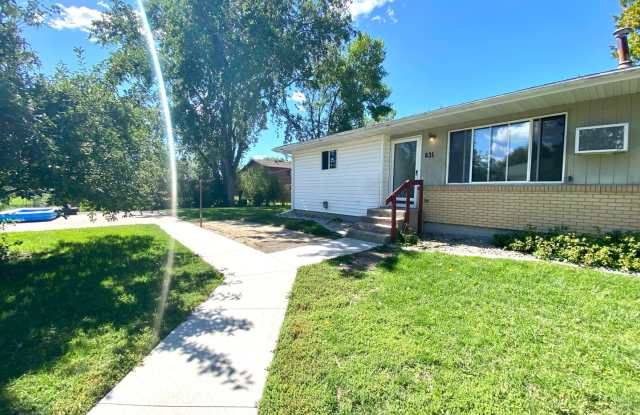 2 Bedroom Duplex - 631 2nd Avenue West, West Fargo, ND 58078