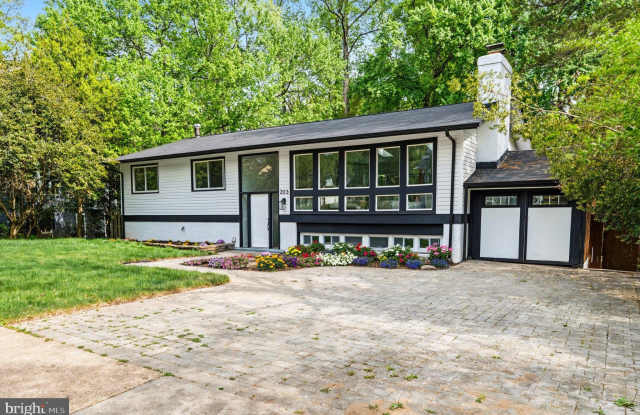 203 AUDREYS Court SE Gallery 2