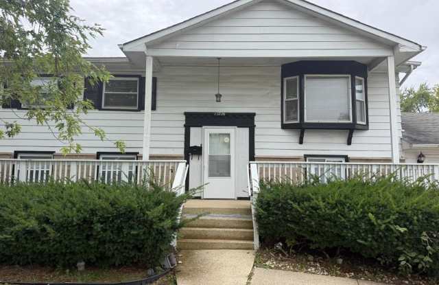 15726 Avalon Avenue Gallery 4