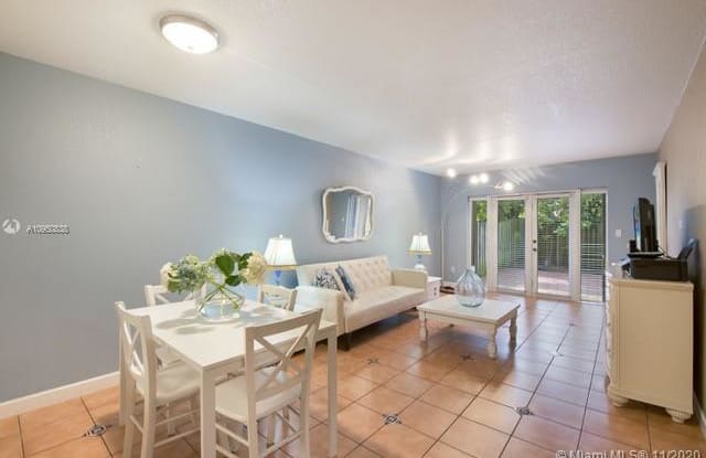 9974 N Kendall Dr - 9974 N Kendall Dr, Kendall, FL 33176