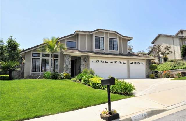 2137 Woodhollow Lane Gallery 2