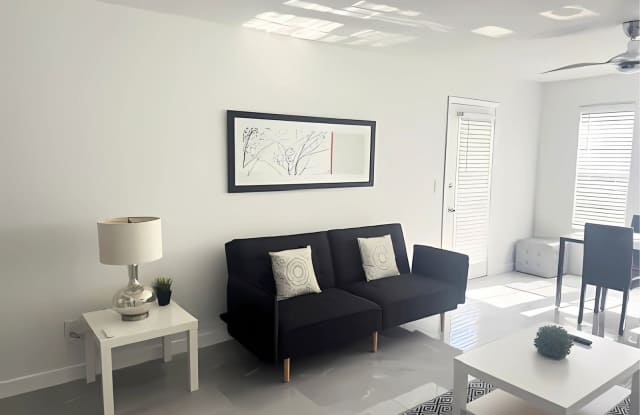 11508 Westwood Boulevard Gallery 2