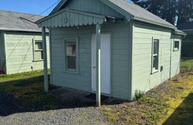 Springfield Cottage - 5170 Main Street, Springfield, OR 97478