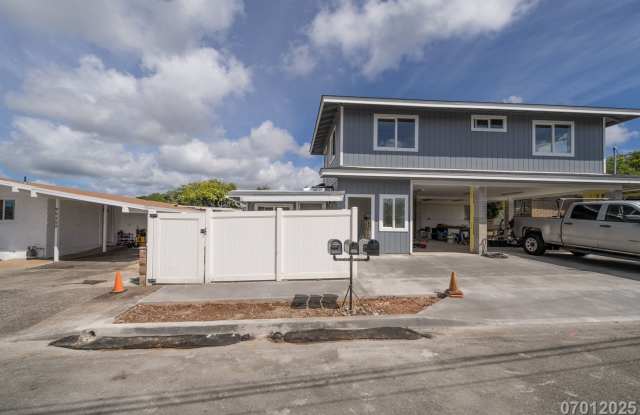 4BR 2BA with GARAGE, BONUS OFFICE ROOM, 15 SOLAR PANELS  SPLIT AC!!! photos photos