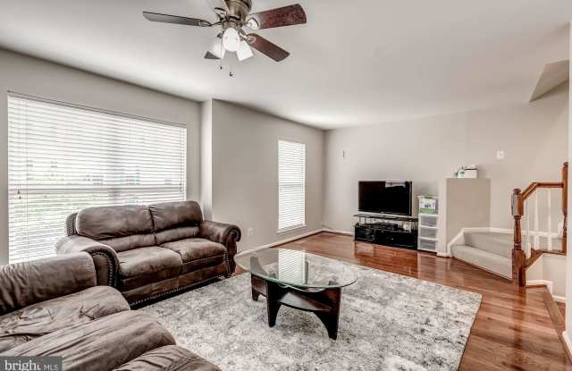 13408 BURROUGH FARM DRIVE Gallery 4